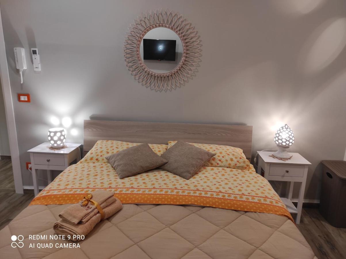 Case Vacanza Le Casette Santo Stefano di Camastra Bagian luar foto