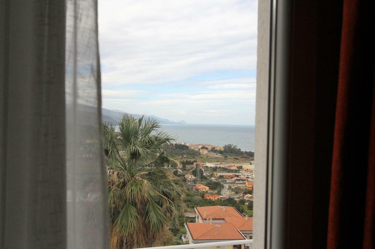 Case Vacanza Le Casette Santo Stefano di Camastra Bagian luar foto